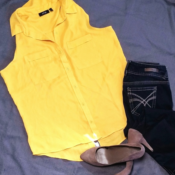 Apt 9 Yellow Sleeveless Button-Front Top - Large - Picture 1 of 3